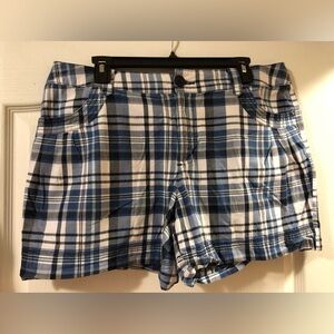 St John’s Bay shorts, Size 15 Juniors Excellent used condition